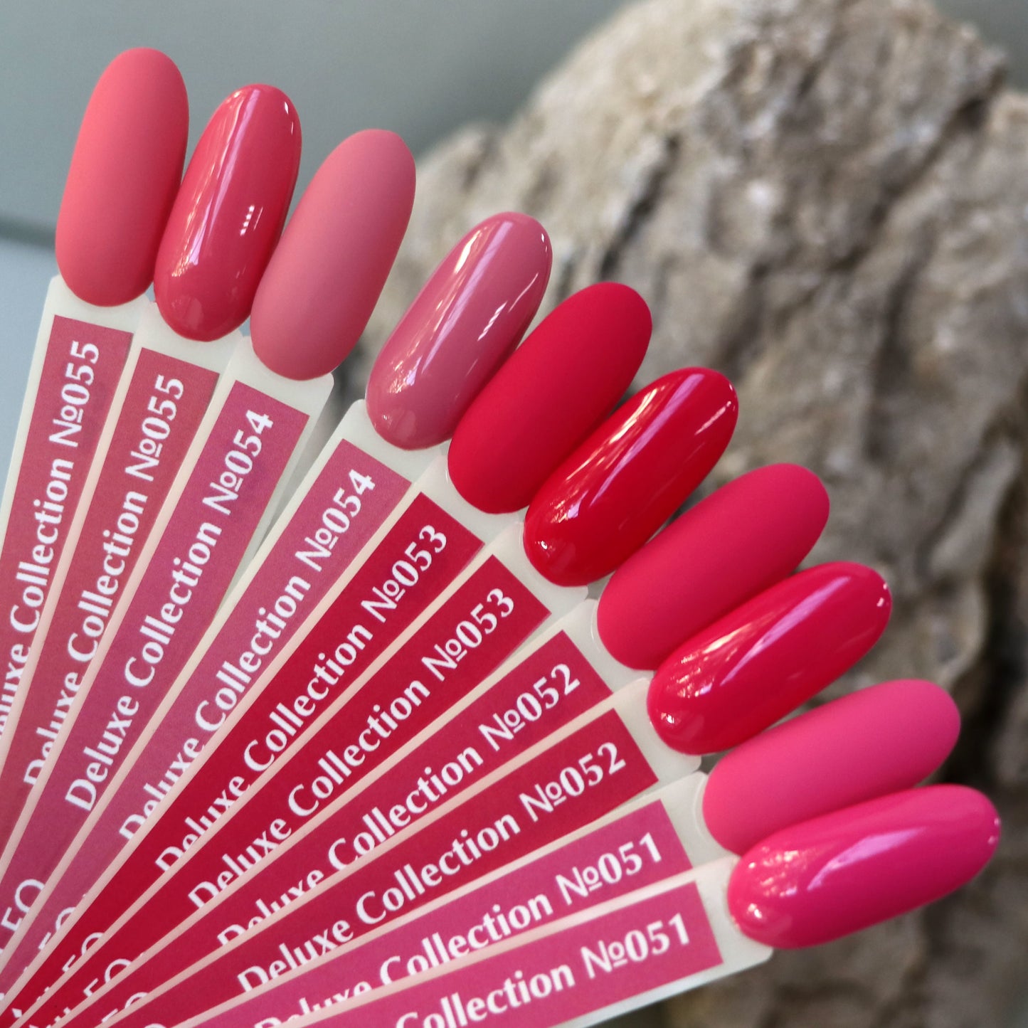 Gel Polish Komilfo Deluxe Series D054 (light coral pink, enamel), 8 ml