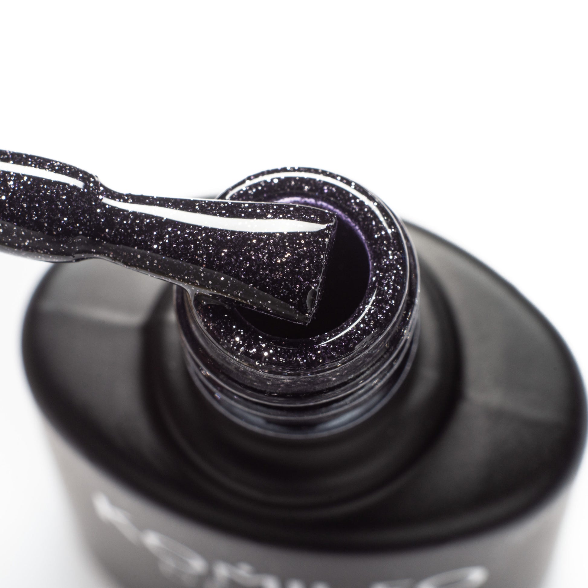 Komilfo Luminous Collection L006 (dark eggplant black, reflective), 8 ml