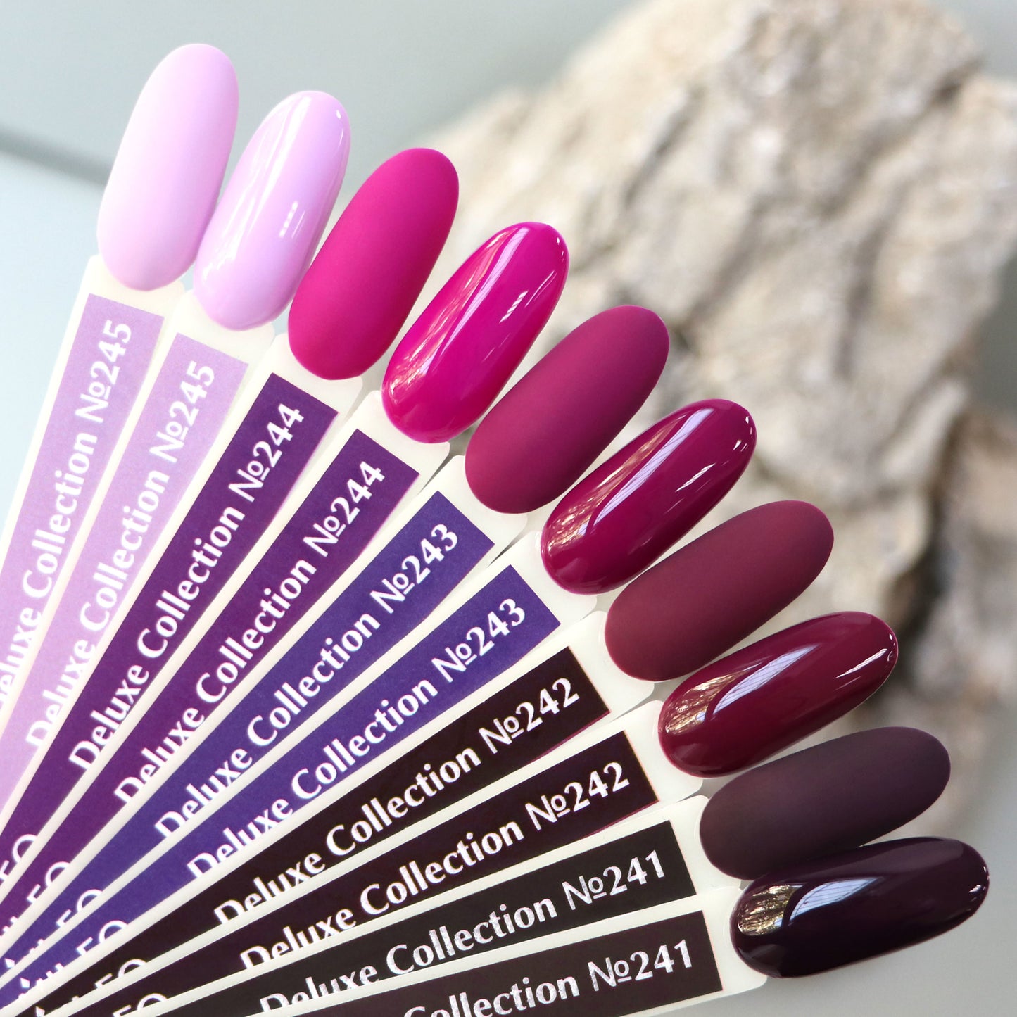 Gel Polish Komilfo Deluxe Series D243 (dark fuchsia, enamel), 8 ml