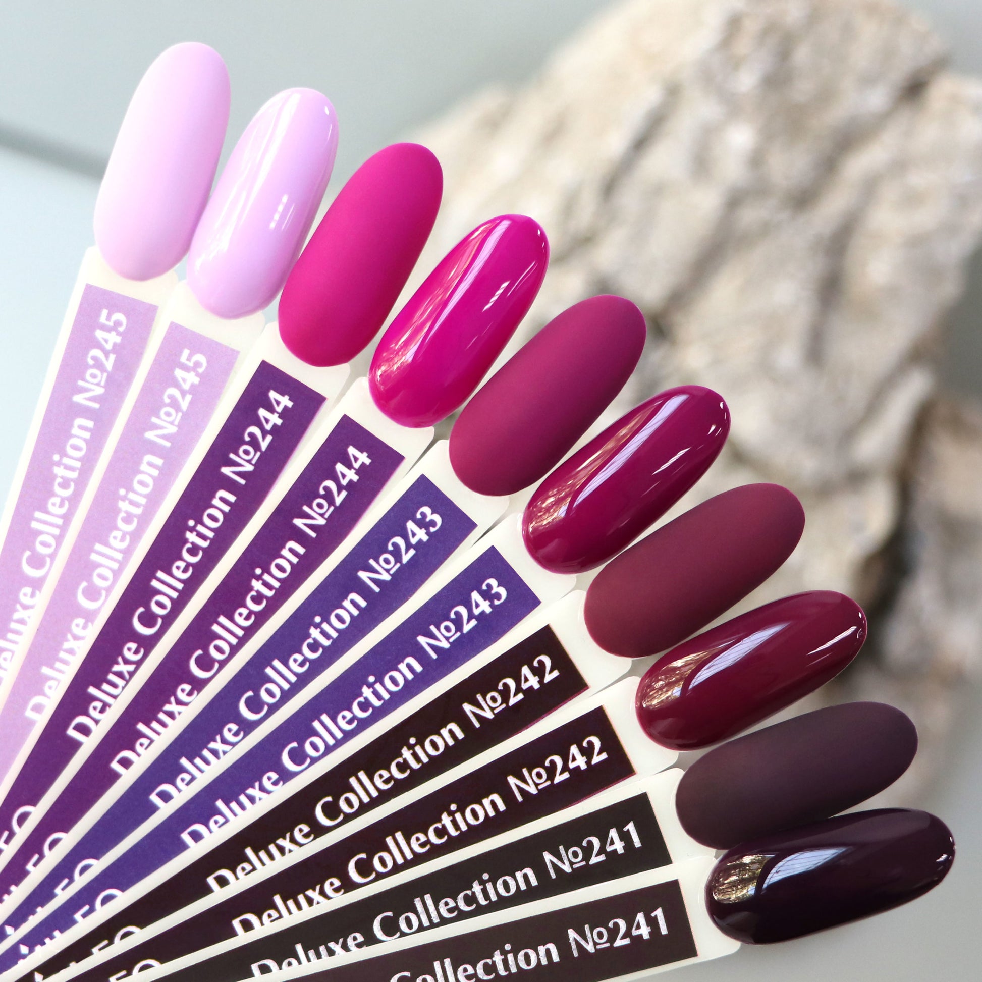 Gel Polish Komilfo Deluxe Series D243 (dark fuchsia, enamel), 8 ml
