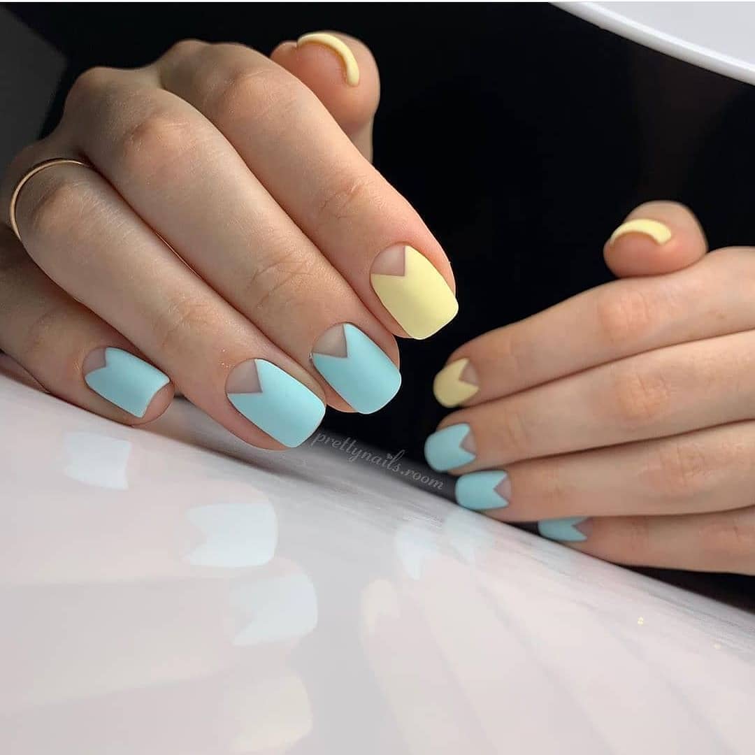 Gel Polish Komilfo Deluxe Series D145 (light turquoise, enamel), 8 ml