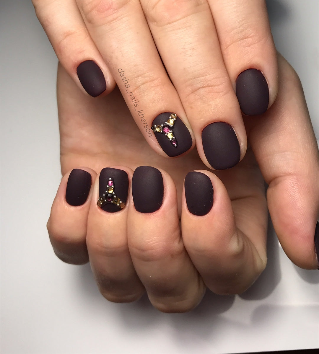 Gel Polish Komilfo Deluxe Series D241 (dark purple, enamel), 8 ml