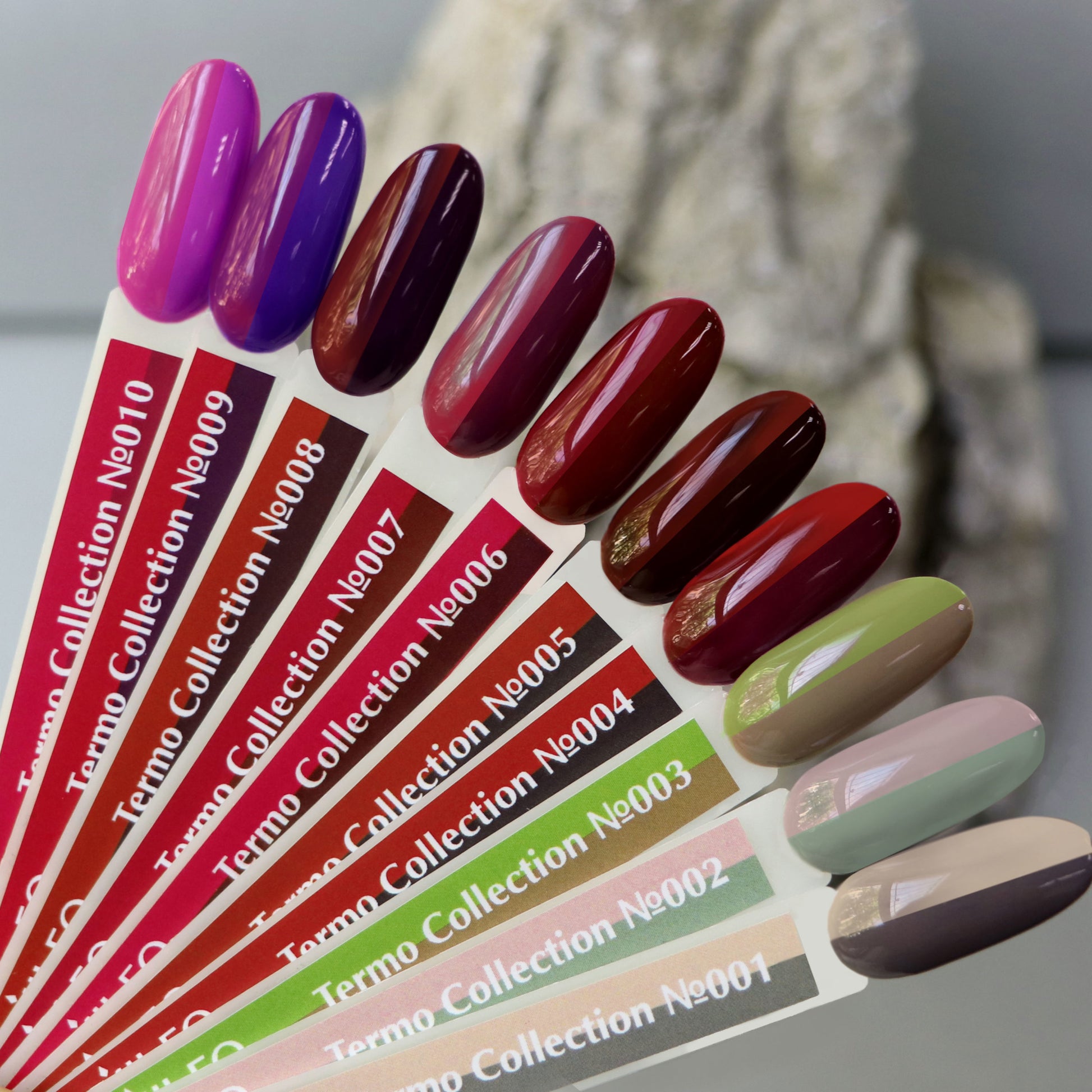 Gel Polish Komilfo DeLuxe Termo C005 (burgundy brown, when heated – red), 8 ml